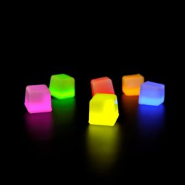72 Cubetti Di Ghiaccio Luminosi LED Multicolore - Si Accendono A Contatto Con Liquidi - Impermeabili, Colorati, Per Feste, Bar, Matrimoni E Bevande