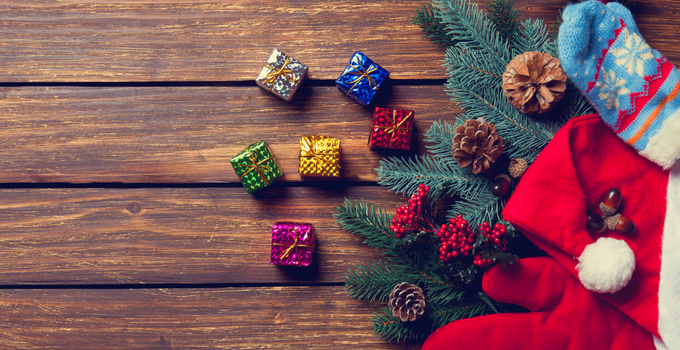idee cose di Natale che iniziano per M fai da te con pigne
